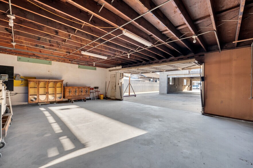 More Photos Of 11606 Inglewood Ave, Hawthorne Auto Repair For Sale