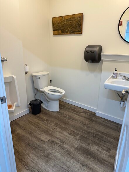 More Photos Of 423-425 Main St, Bennington Office Residential For Sale