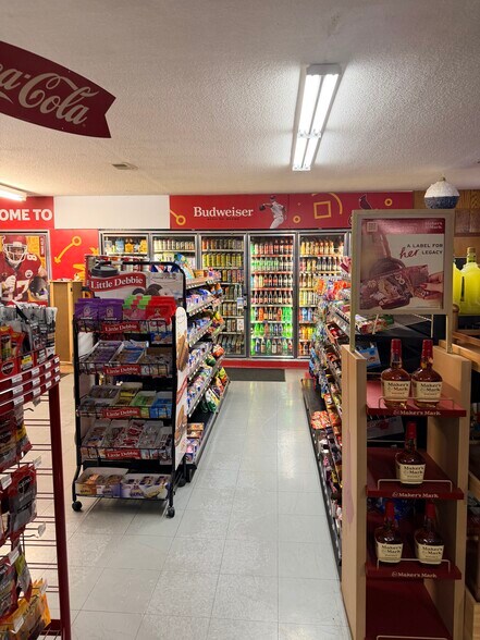More Photos Of 201 S Highway 63, Freeburg Convenience Store For Sale