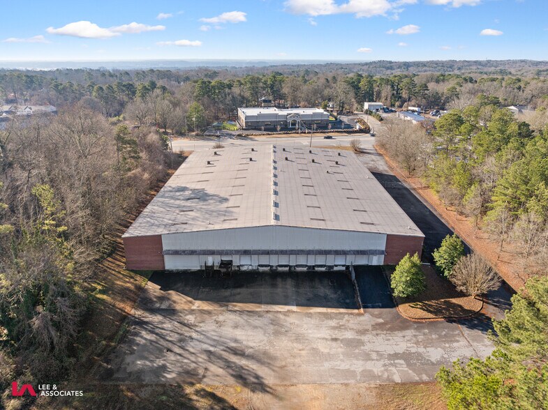 More Photos Of 135 Veterans Memorial Pky, Mableton Warehouse For Lease