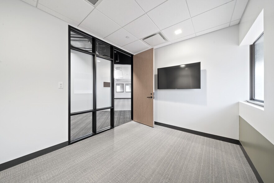 More Photos Of 7620 Guadalupe St, Austin Office For Lease