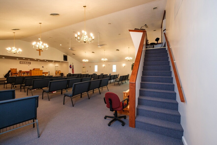 More Photos Of 5700 Edinburg Gap Rd, Fort Valley Religious Facility For Sale