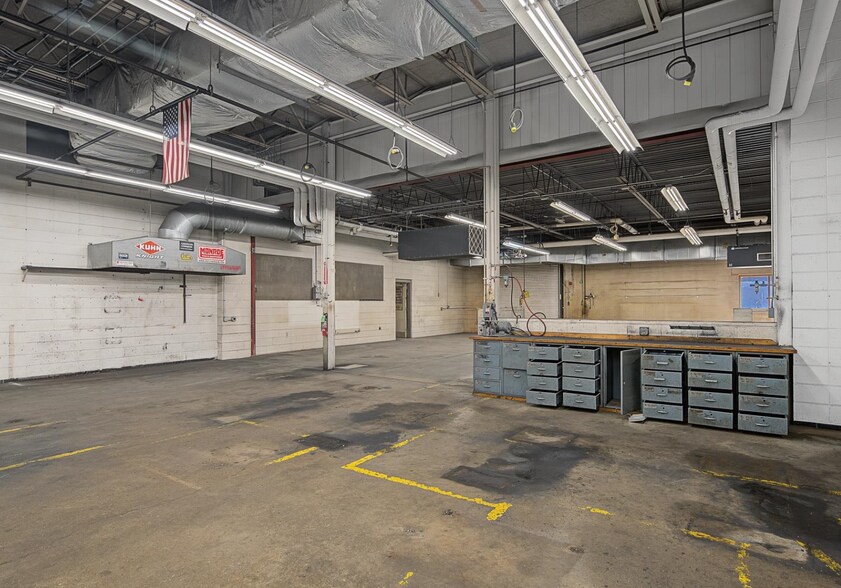 More Photos Of 1600 26th St, Monroe Schools For Sale
