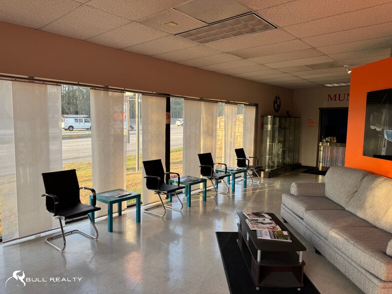 More Photos Of 6483 Peachtree Industrial Blvd, Atlanta General Retail For Sale