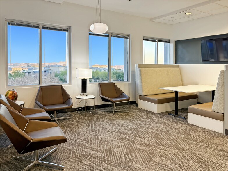 More Photos Of 170 S Green Valley Pky, Henderson Coworking Space