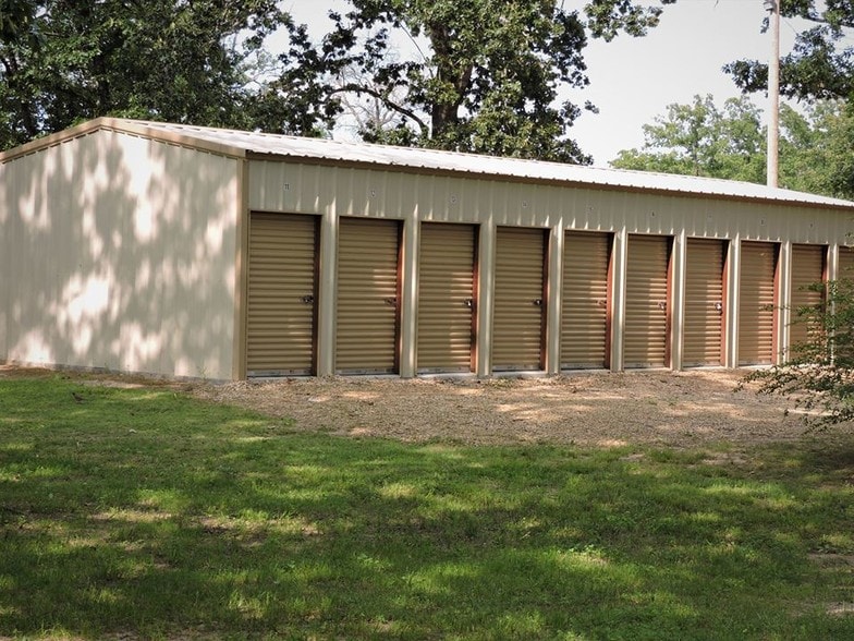 More Photos Of 1083 N 4290 Rd, Hugo Hotel For Sale