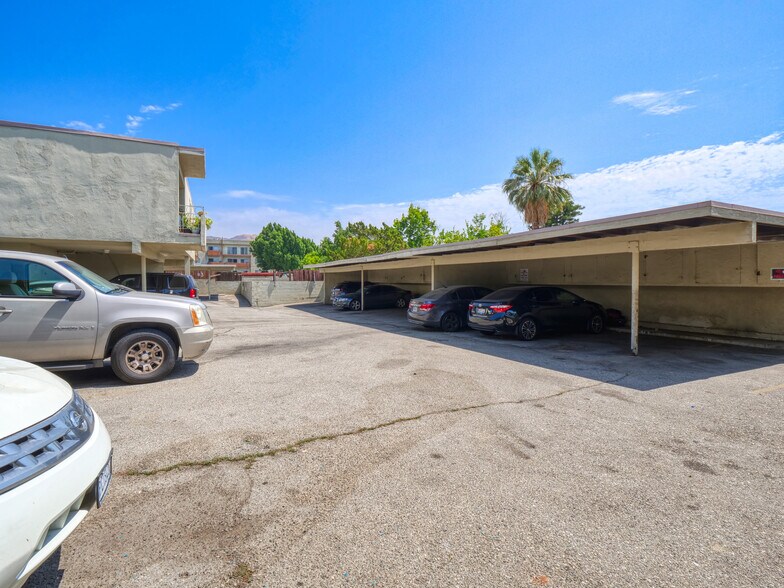 More Photos Of 10730 New Haven St, Sun Valley Apartments For Sale