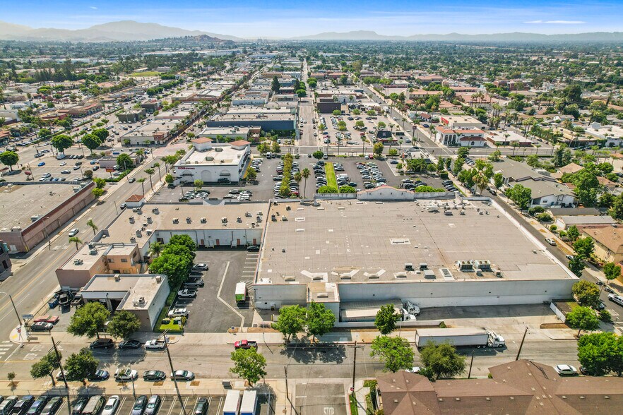 More Photos Of 317 San Fernando Mission Blvd, San Fernando Storefront For Lease