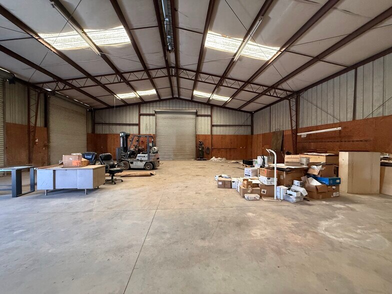 More Photos Of 8780 S Anchor Ave, Orange Cove Industrial For Lease