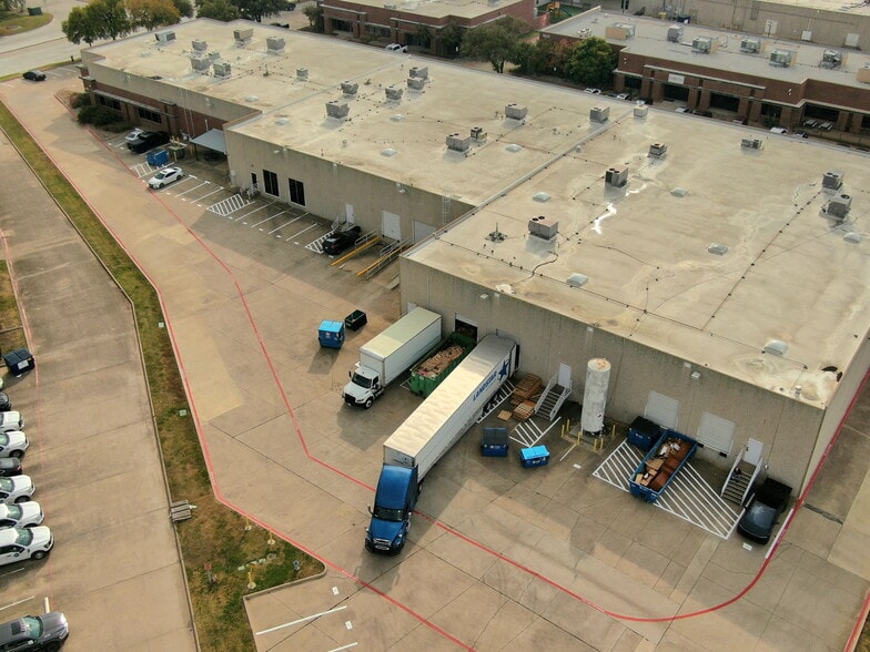 Primary Photo Of 1620 Valwood Pky, Carrollton Research And Development For Sale