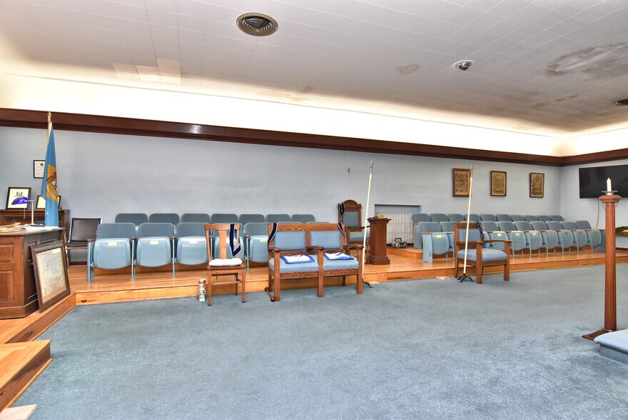 More Photos Of 125 Causey Ave, Milford Office For Sale