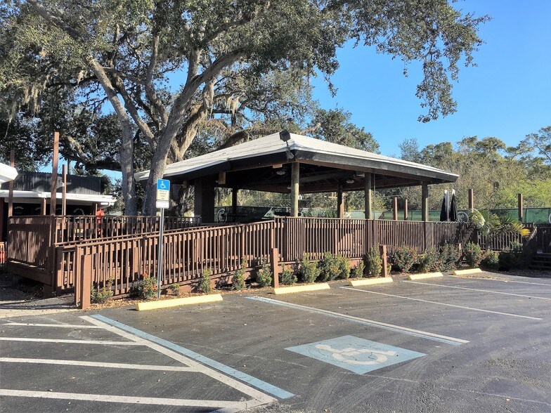 More Photos Of 606 N Pinellas Ave, Tarpon Springs Restaurant For Lease