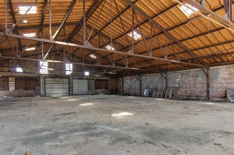 More Photos Of 500 E Davie St, Raleigh Restaurant For Lease