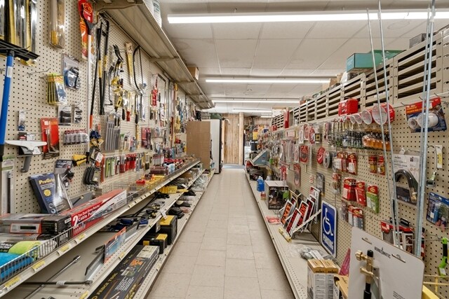 More Photos Of 424 W Linden Way, Heppner Storefront For Sale