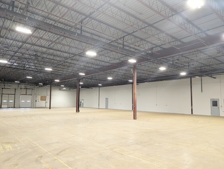 More Photos Of 8 State St, Nashua Warehouse For Sale