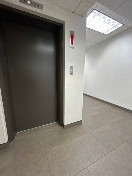 More Photos Of 125 S Wilke Rd, Arlington Heights Medical For Lease