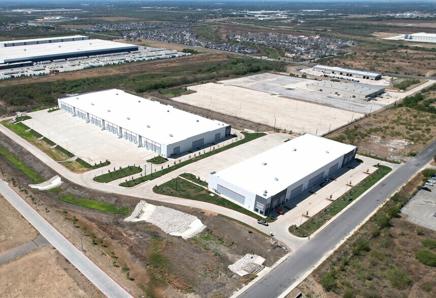 More Photos Of 6907 Lancer Blvd, San Antonio Unknown For Lease