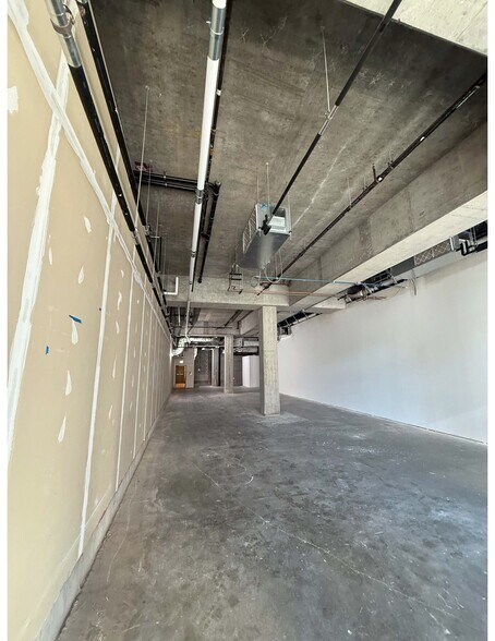 More Photos Of 6418 N Sheridan Rd, Chicago Apartments For Lease
