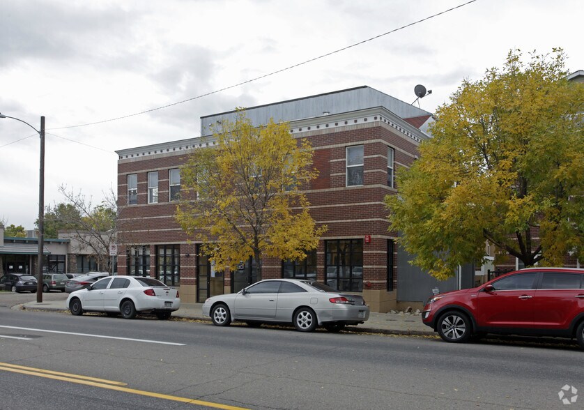 More Photos Of 2090 Pearl St, Boulder Office For Lease