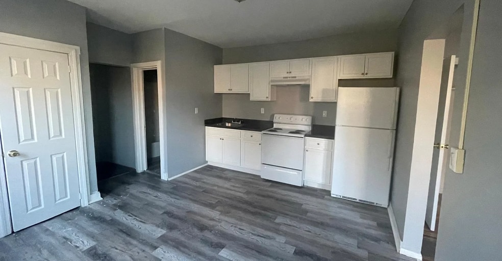 More Photos Of 152-154 Brook St, Hartford Apartments For Sale