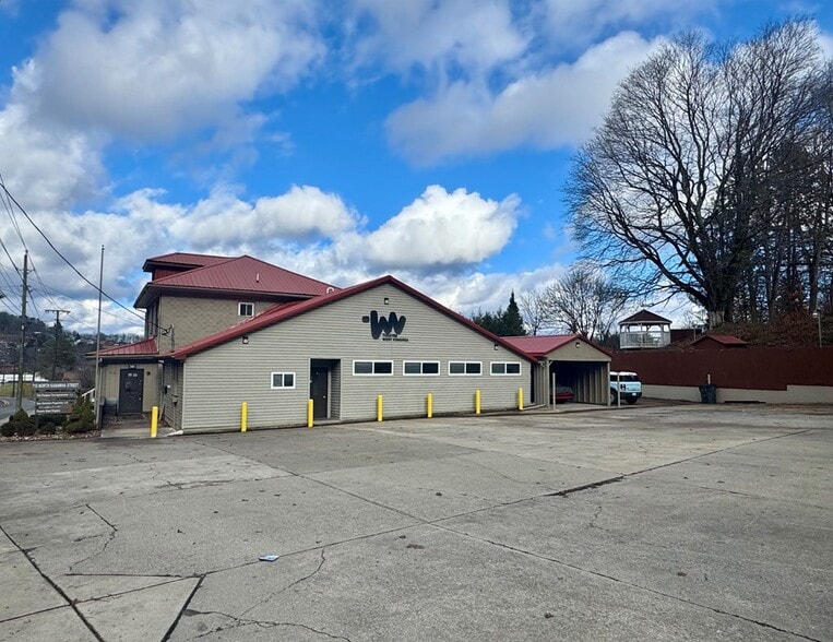 More Photos Of 715 N Kanawha St, Beckley Freestanding For Lease