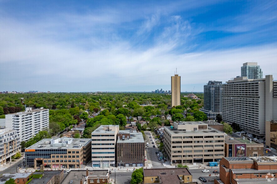 More Photos Of 110 Eglinton Ave W, Toronto Coworking Space