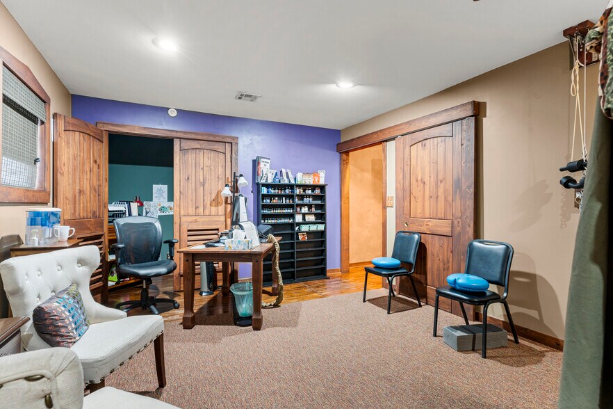 More Photos Of 3228 S Jamestown Ave, Tulsa Medical For Sale