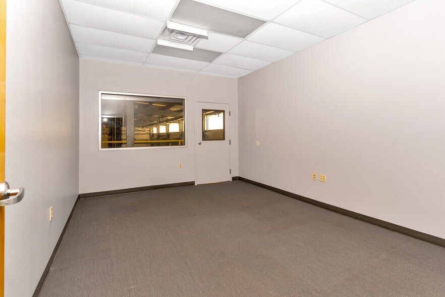 More Photos Of 2005 Riverside Dr, Chattanooga Industrial For Lease
