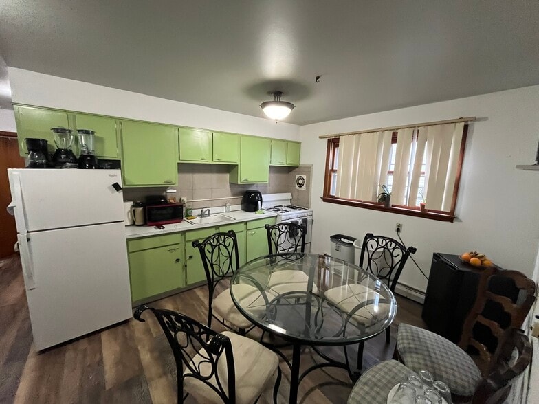 More Photos Of 612 New Jersey Ave, Riverside Apartments For Sale