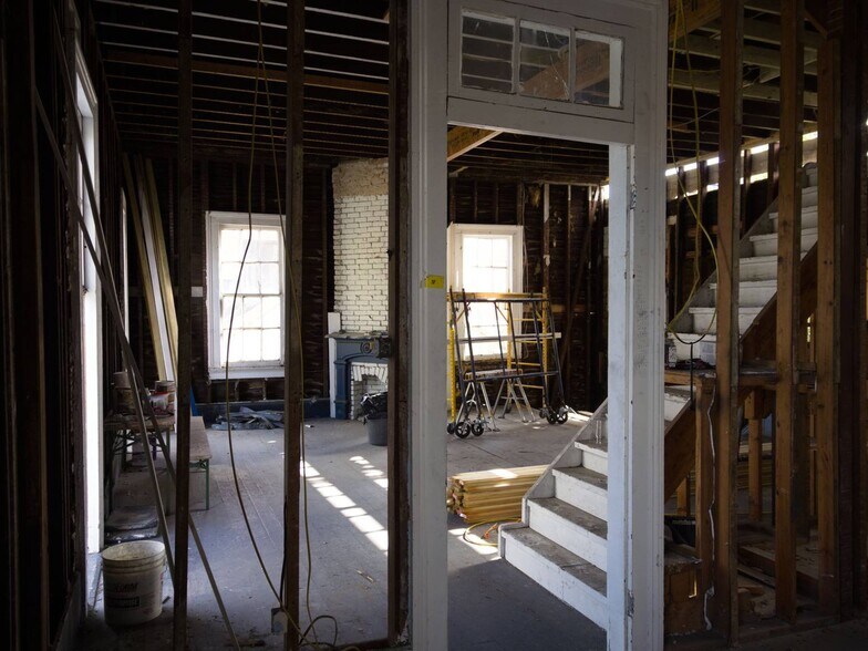 More Photos Of 806 N Rampart St, New Orleans General Retail For Lease