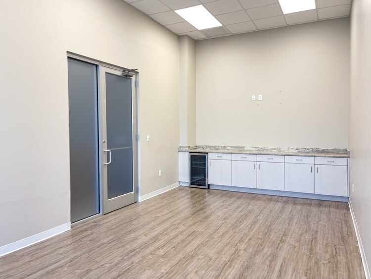 More Photos Of 9201 Baringer Foreman Rd, Baton Rouge Loft Creative Space For Sale