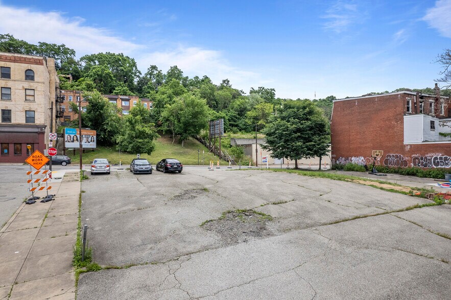 More Photos Of 2100 5th Ave, Pittsburgh Land For Sale