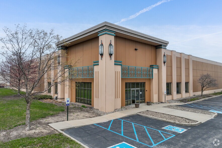 More Photos Of 6575 Daniel Burnham Dr, Portage Warehouse For Lease