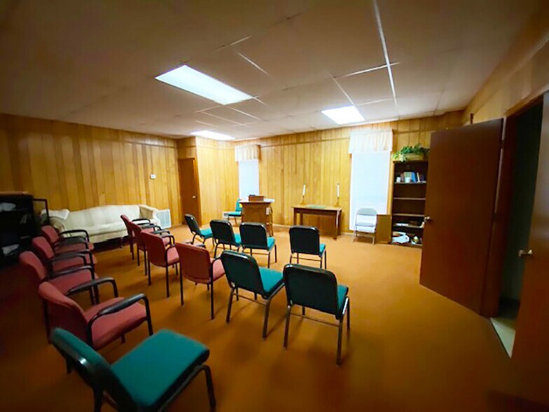 More Photos Of 1137 Five Mile Rd, Birmingham Religious Facility For Sale