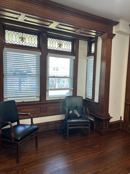 More Photos Of 208 W Penn Ave, Wernersville Office Residential For Lease