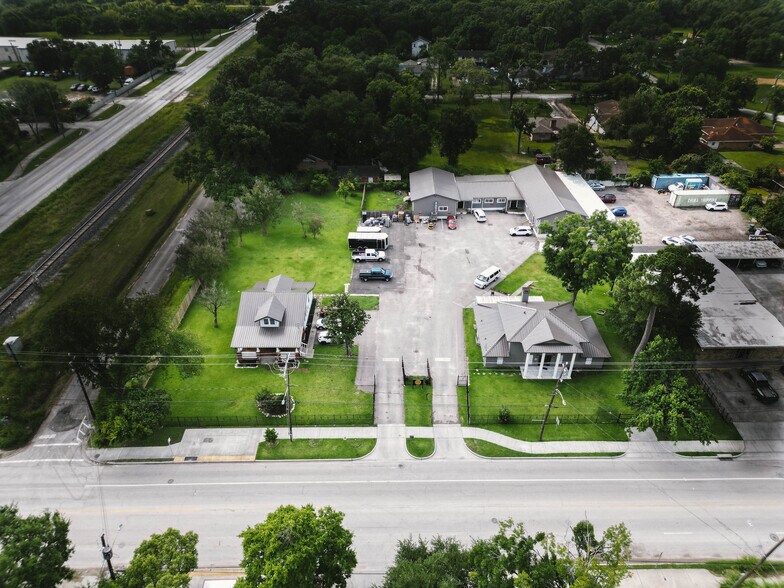 More Photos Of 8432 Park Place Blvd, Houston Office For Sale