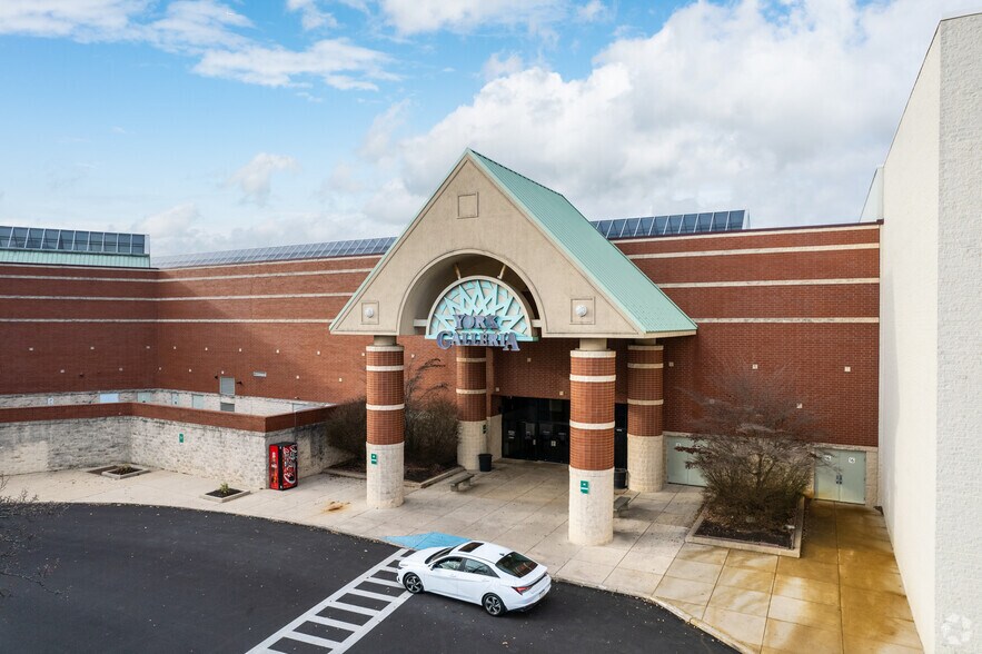 More Photos Of 2899 Whiteford Rd, York General Retail For Lease