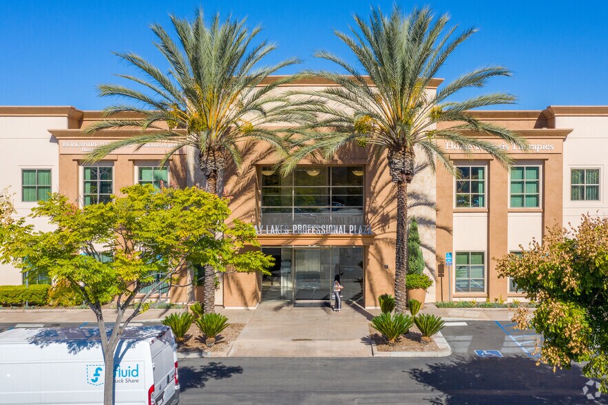 More Photos Of 2060 Otay Lakes Rd, Chula Vista Medical For Lease