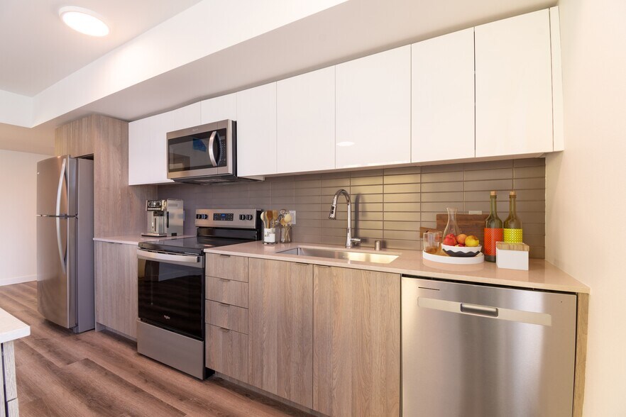 More Photos Of 132 NE 145th St, Shoreline Apartments For Lease