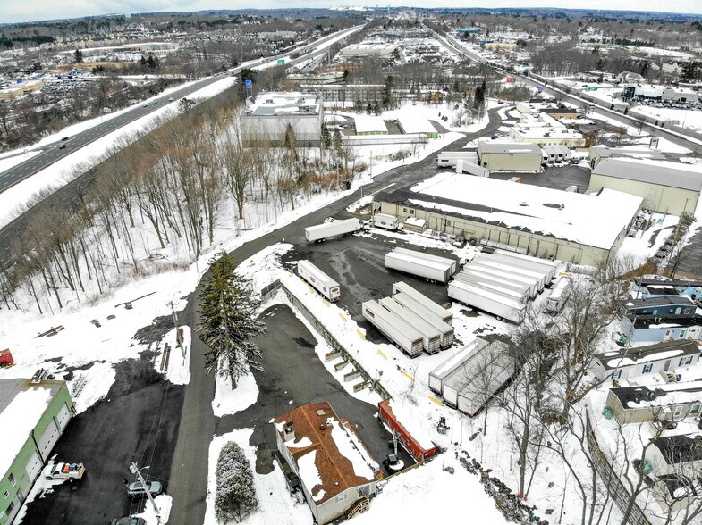 More Photos Of 25 Popes Ln, Danvers Flex For Sale