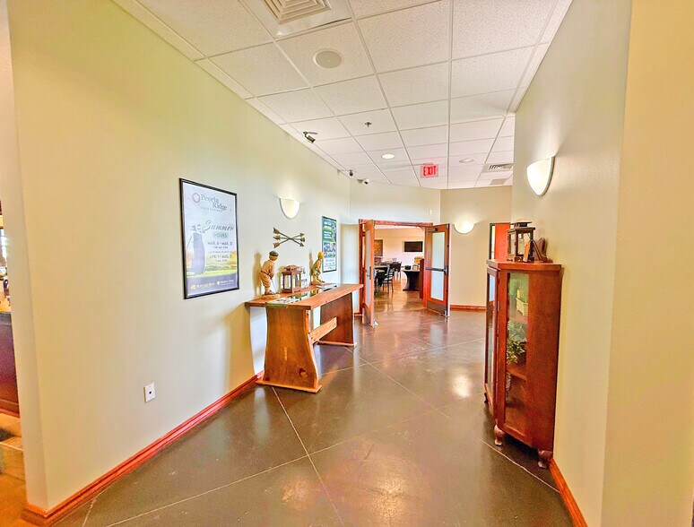 More Photos Of 10301 S 600 Rd, Miami Golf Course Driving Range For Sale