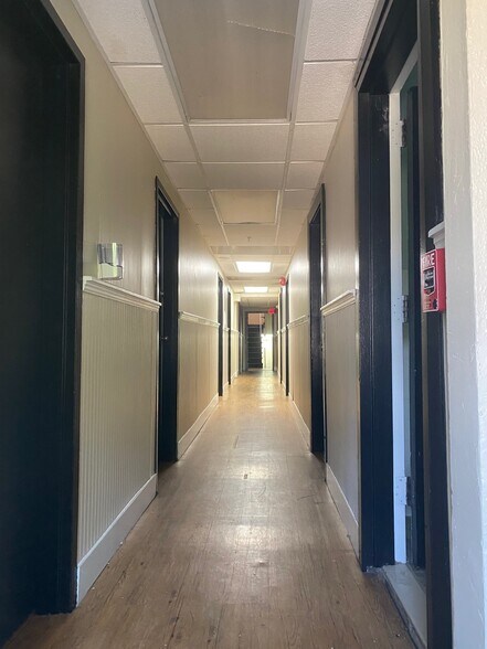 More Photos Of 4607 Knox Rd, College Park Sorority Fraternity House For Sale