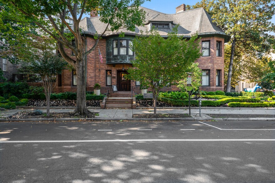 More Photos Of 1526 New Hampshire Ave NW, Washington Loft Creative Space For Lease