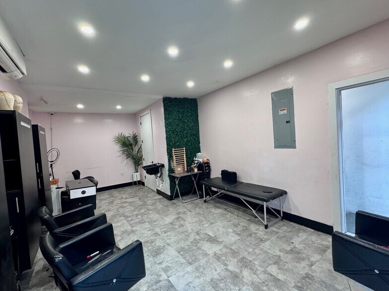 More Photos Of 263 Franklin Ave, Brooklyn Multifamily For Sale