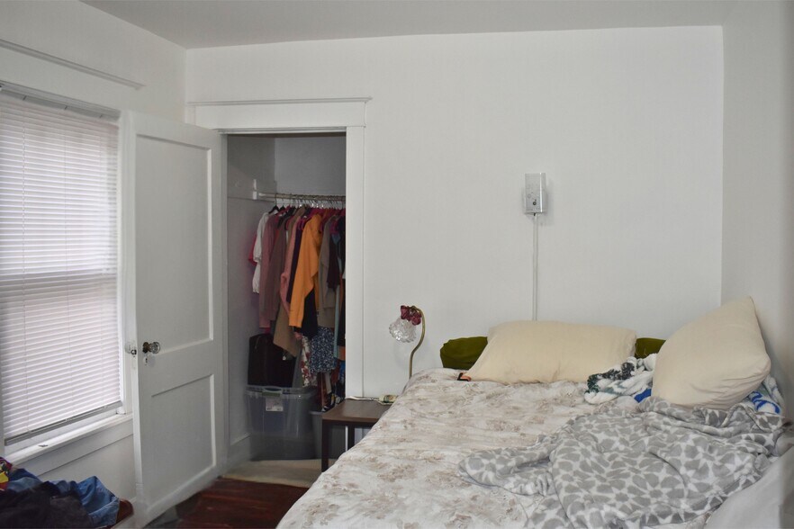 More Photos Of 140 Chapin St, Binghamton Apartments For Sale