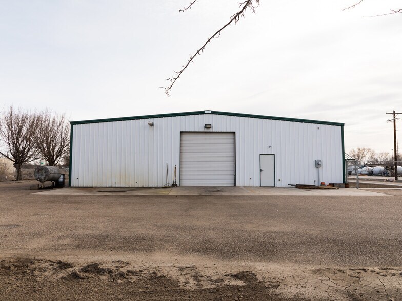 More Photos Of 1196 SE 2nd St, Ontario Warehouse For Sale