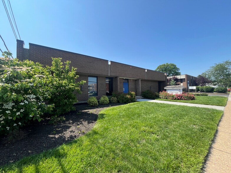 More Photos Of 2127 Hamilton Ave, Hamilton Office For Sale