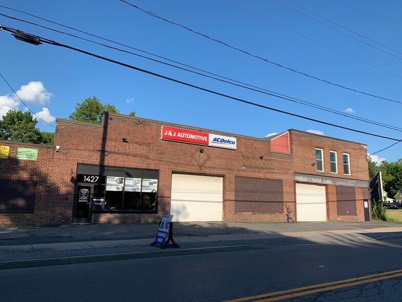 More Photos Of 1427-1431 Valley Dr, Syracuse Warehouse For Sale