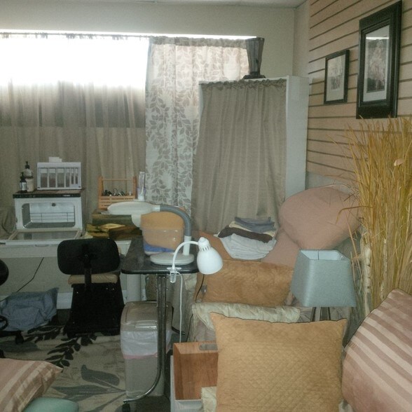 More Photos Of 1460 S McCall Rd, Englewood Medical For Sale