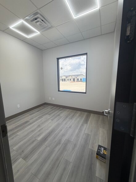 More Photos Of 1849 Forest Park Ln, Pearland Medical For Sale